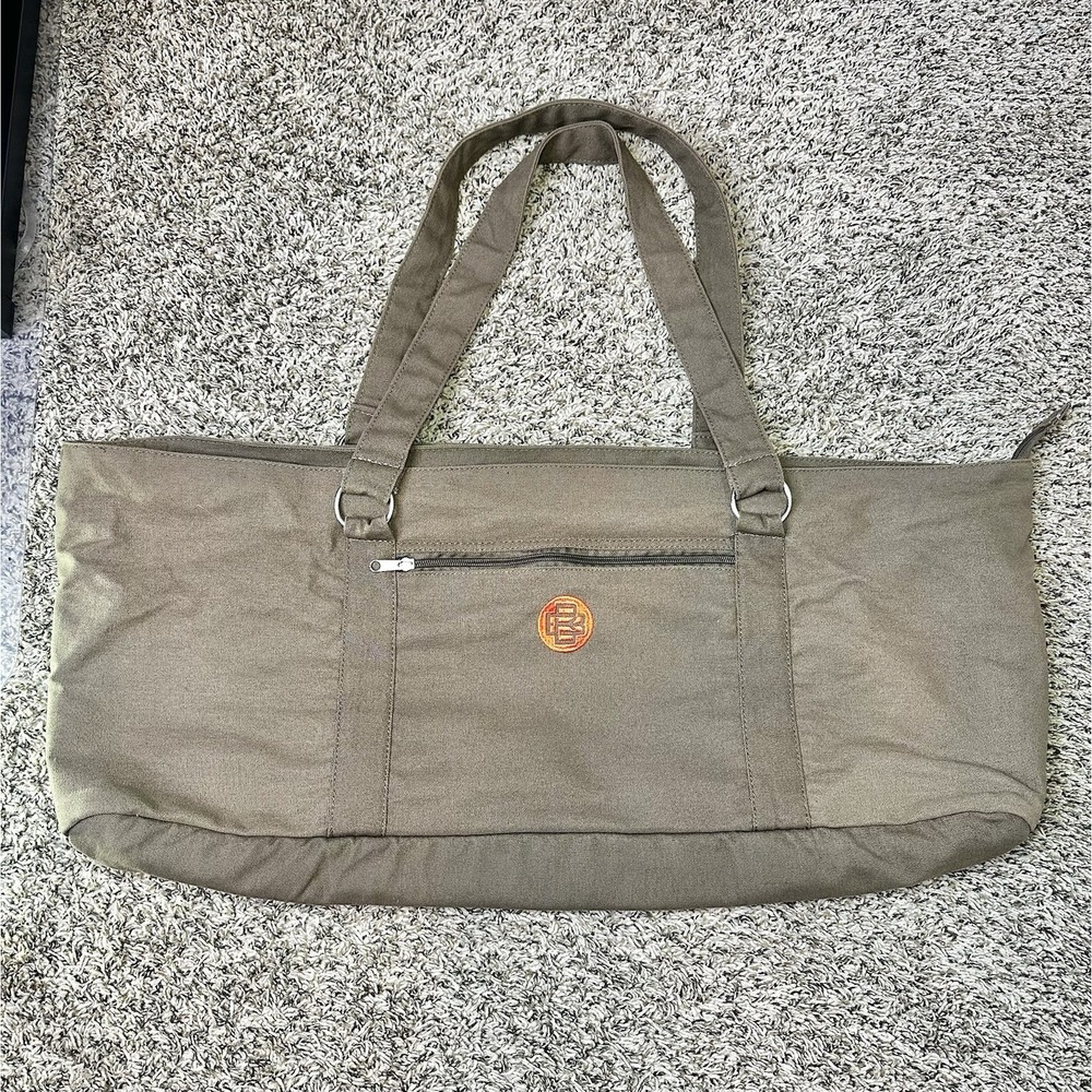 Gaiam Embroidered‎ Yoga Mat Travel Bag